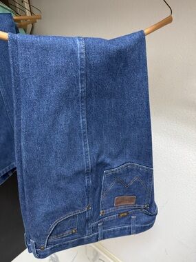 Wrangler Straight Leg Dark Blue Denim Jeans